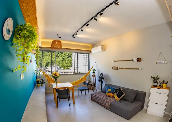Charming Stay With Mountain Views Rio de Janeiro